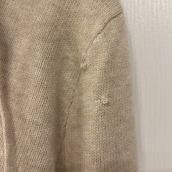 Gilly Hicks matching sweater knit set - Picture 5 of 10